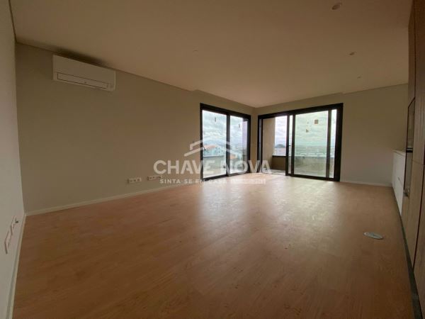 Apartamento T3 Novo c/ Lugar de Garagem Duplo em Canidelo 