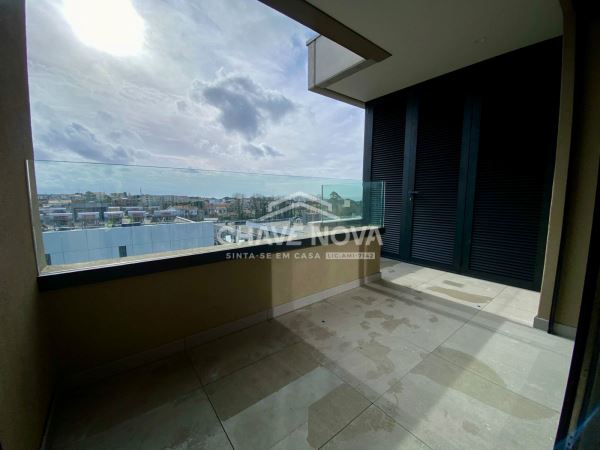 Apartamento T3 Novo c/ Lugar de Garagem Duplo em Canidelo 