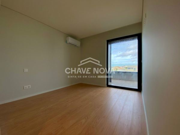 Apartamento T3 Novo c/ Lugar de Garagem Duplo em Canidelo 