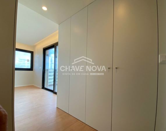Apartamento T3 Novo c/ Lugar de Garagem Duplo em Canidelo 
