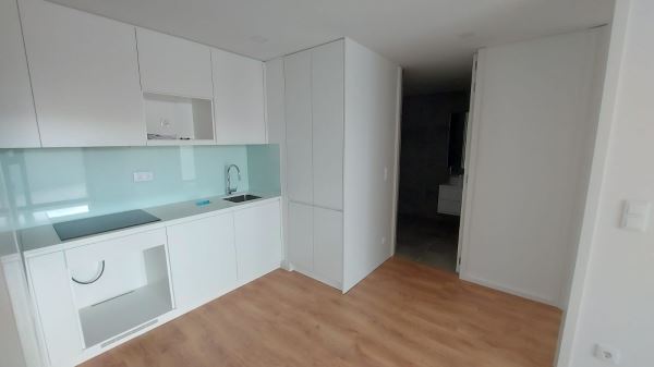 Apartamento T1 novo com terraço | Hosp S João