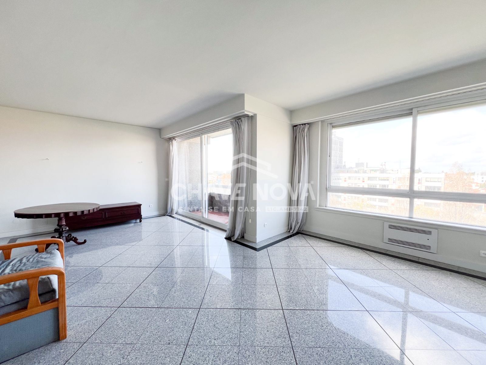 Arrendamento Apartamento T3+1 no Foco 