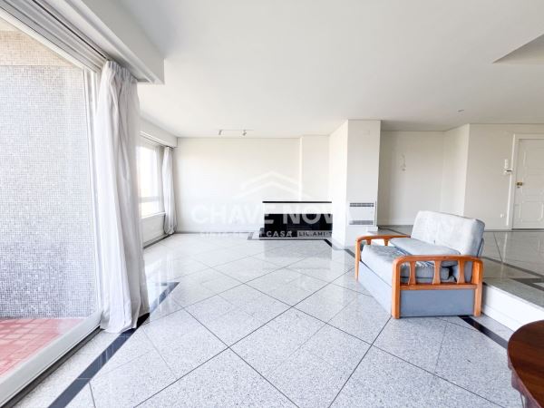 Arrendamento Apartamento T3+1 no Foco 