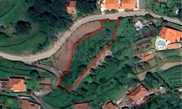Land for sale in Vila Nova de Cerveira, Portugal — €60,000