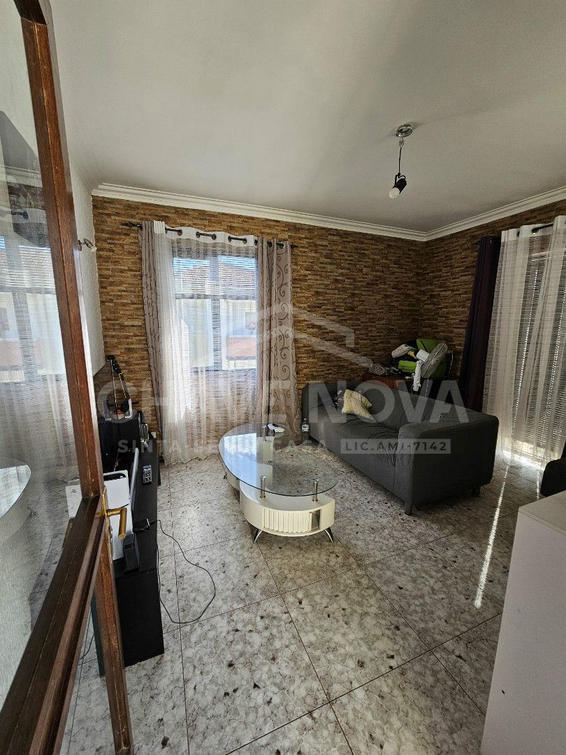 4 Moradias e 2 Espaços Comerciais - Grijó - Vila Nova de Gaia
