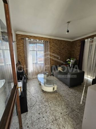 4 Moradias e 2 Espaços Comerciais - Grijó - Vila Nova de Gaia