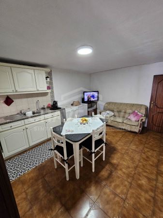4 Moradias e 2 Espaços Comerciais - Grijó - Vila Nova de Gaia