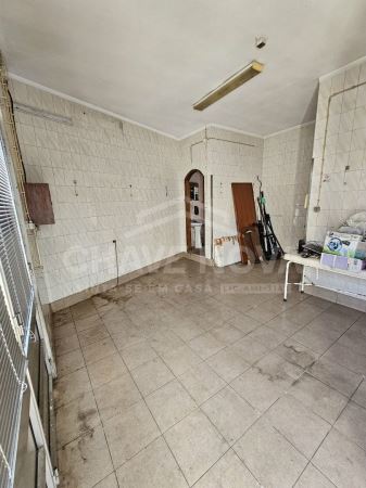 4 Moradias e 2 Espaços Comerciais - Grijó - Vila Nova de Gaia