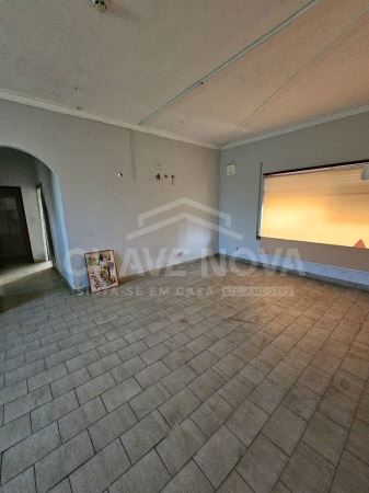 4 Moradias e 2 Espaços Comerciais - Grijó - Vila Nova de Gaia