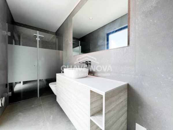 Moradia de Luxo em Vilamoura – Vista Golfe e Sofisticação Absoluta