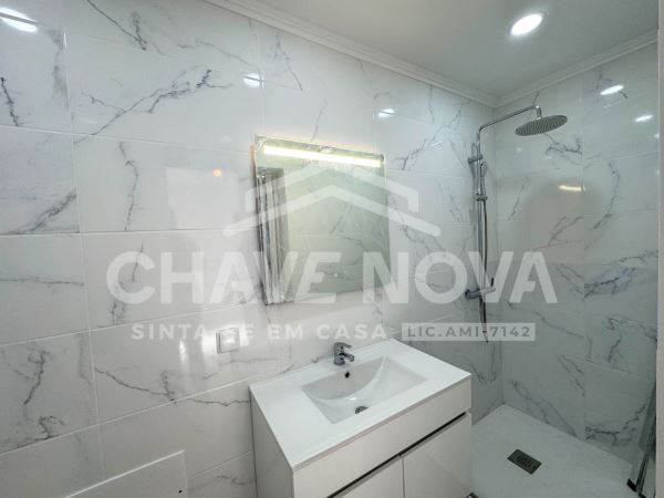 Moradia T3 Isolada - Arco da Calheta - Renovada - Vistas Mar