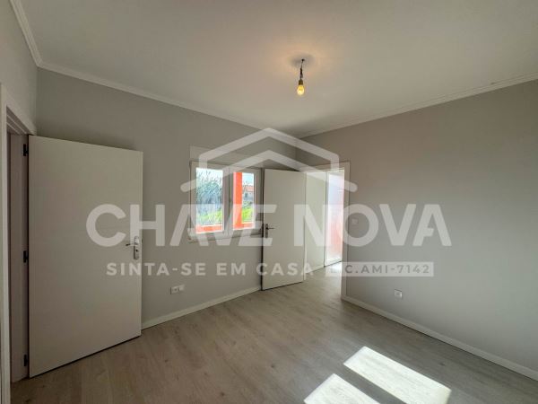 Moradia T3 Isolada - Arco da Calheta - Renovada - Vistas Mar