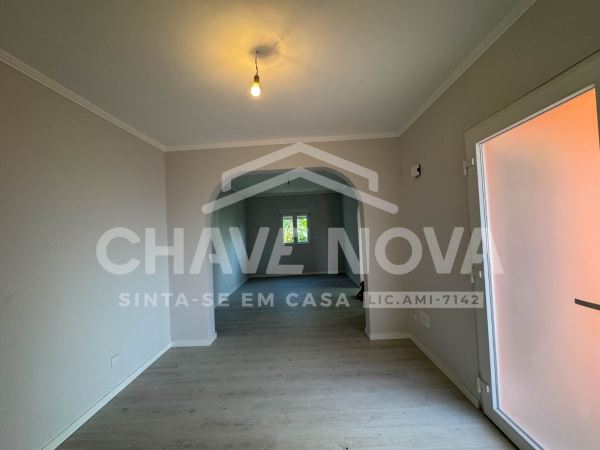 Moradia T3 Isolada - Arco da Calheta - Renovada - Vistas Mar