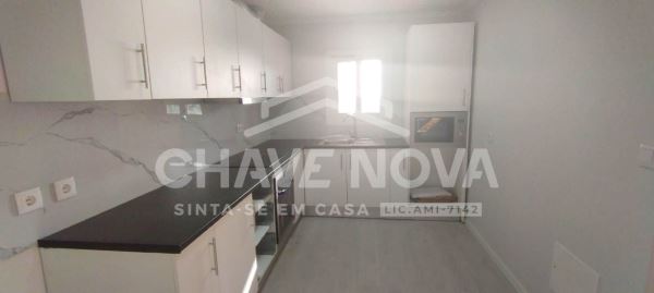 Moradia T3 Isolada - Arco da Calheta - Renovada - Vistas Mar