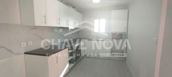 Moradia T3 Isolada - Arco da Calheta - Renovada - Vistas Mar