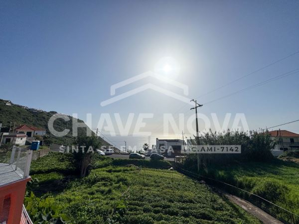 Moradia T3 Isolada - Arco da Calheta - Renovada - Vistas Mar