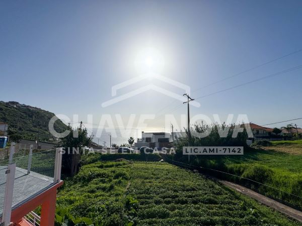 Moradia T3 Isolada - Arco da Calheta - Renovada - Vistas Mar