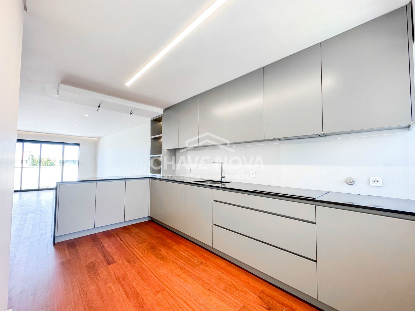 Arrendamento Apartamento T2 a 800 metros da Praia de Matosinhos - Porto