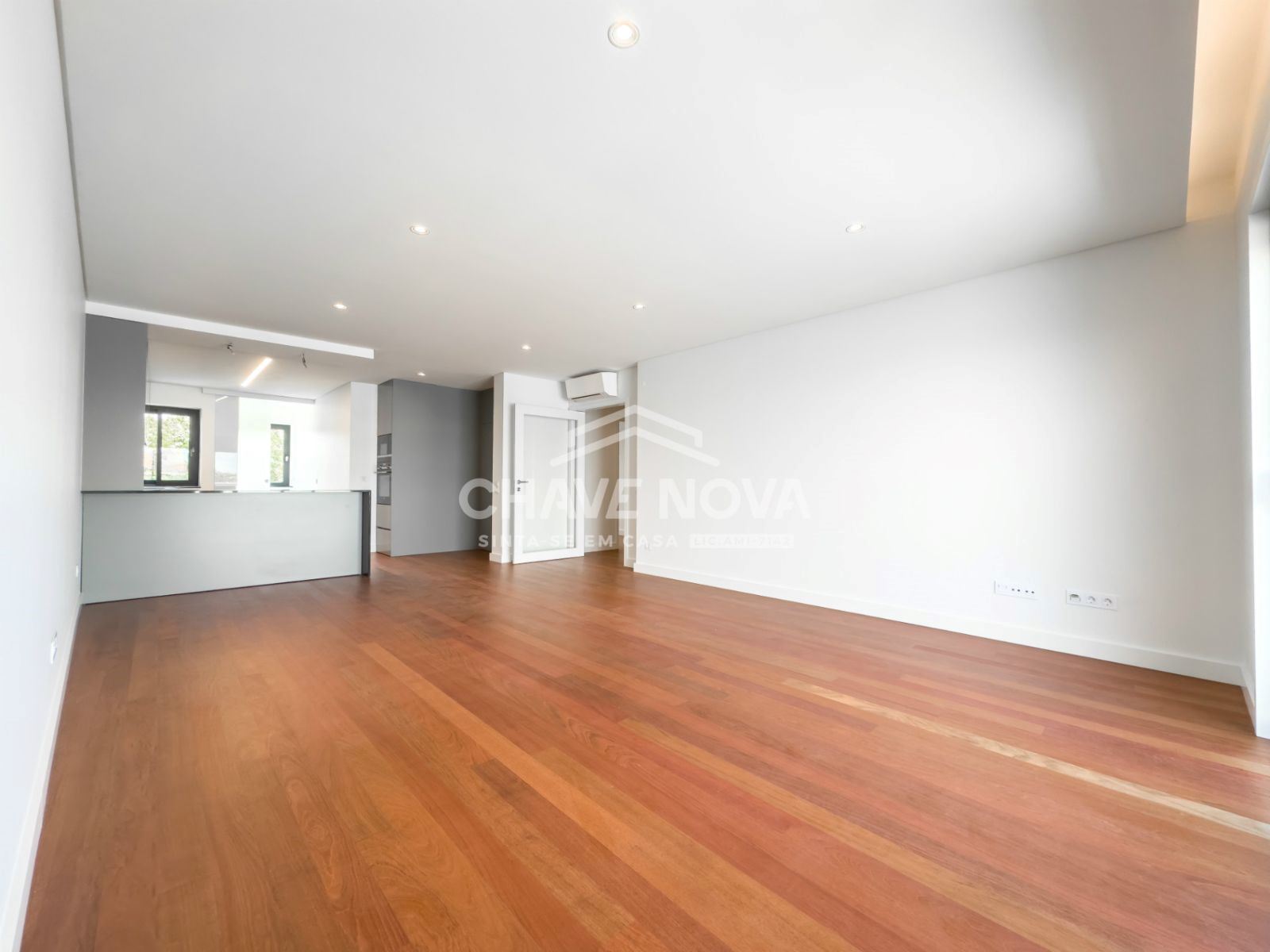 Arrendamento Apartamento T2 a 800 metros da Praia de Matosinhos - Porto