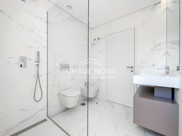 Arrendamento Apartamento T2 a 800 metros da Praia de Matosinhos - Porto