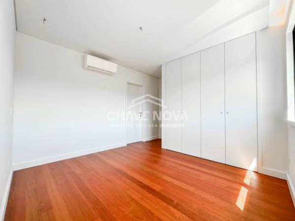 Arrendamento Apartamento T2 a 800 metros da Praia de Matosinhos - Porto
