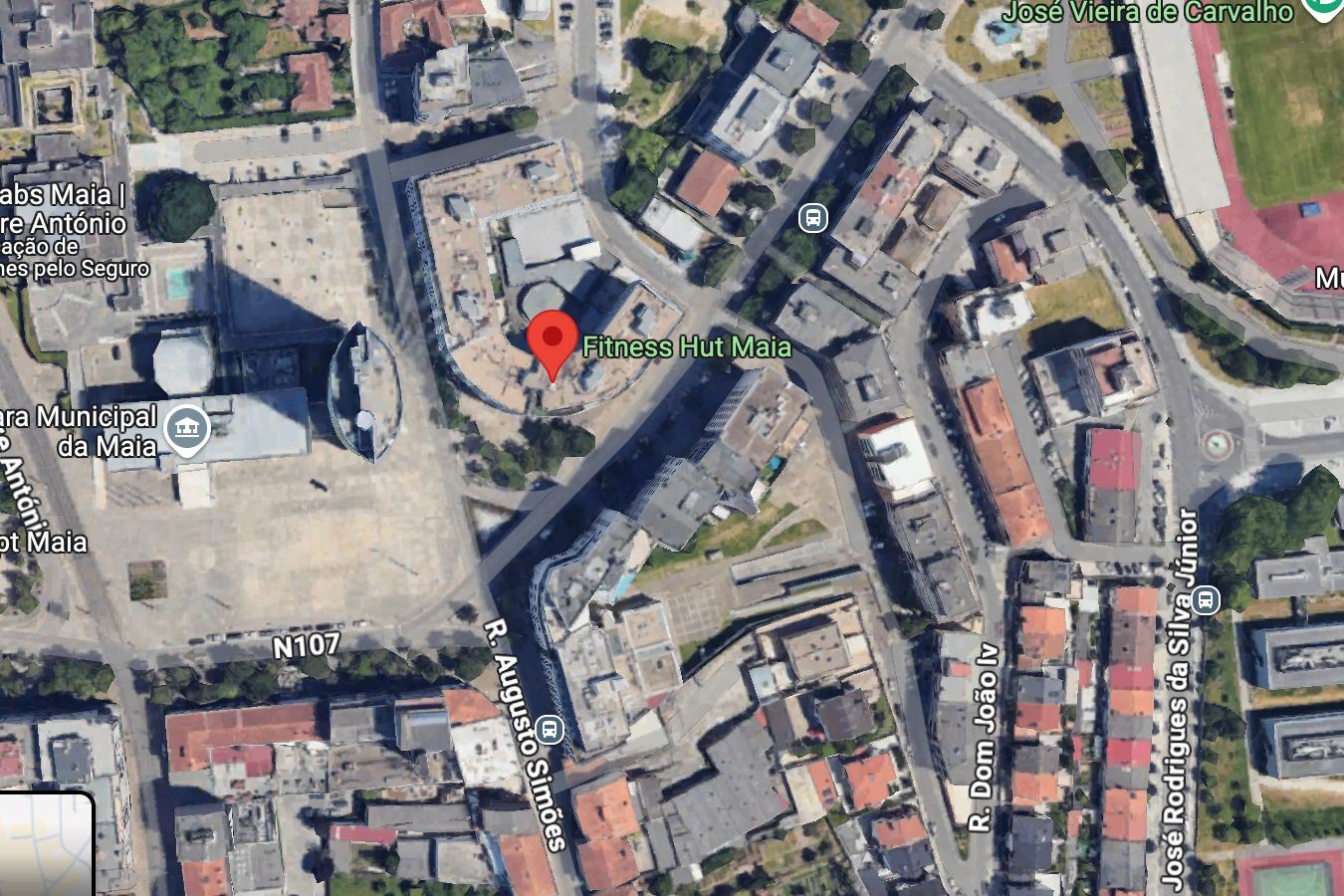 Loja no central plaza na Maia
