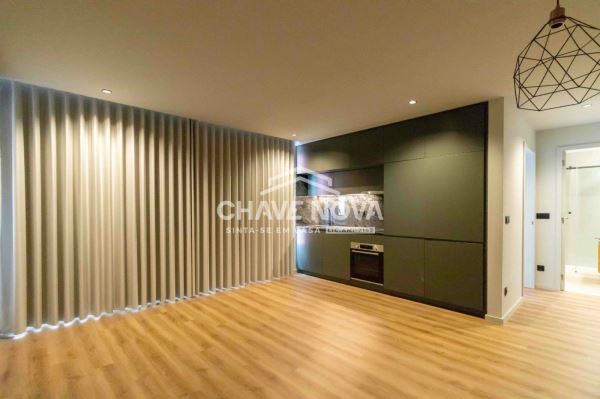 Apartamento T1 no Empreendimento Ruah c/ lugar de garagem - Mafamude