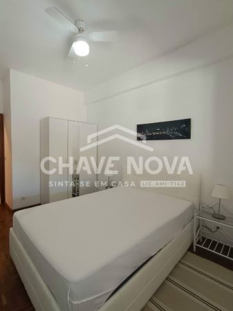 Apartamento T1 c/ Terraço Cento Porto (300m da Estação de Metro “Marquês”)