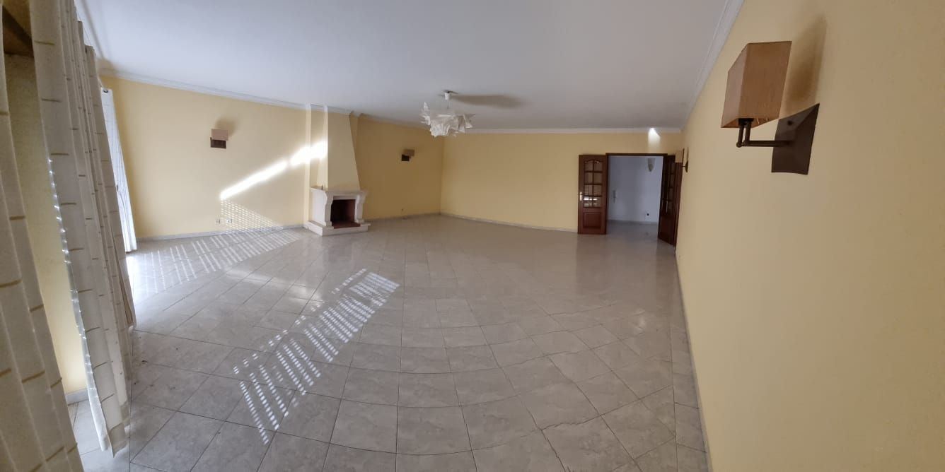 Apartamento T3 para Venda em Albufeira e Olhos de Água