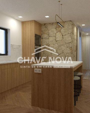 Moradia T4 em Batalha com garagem e piscina
