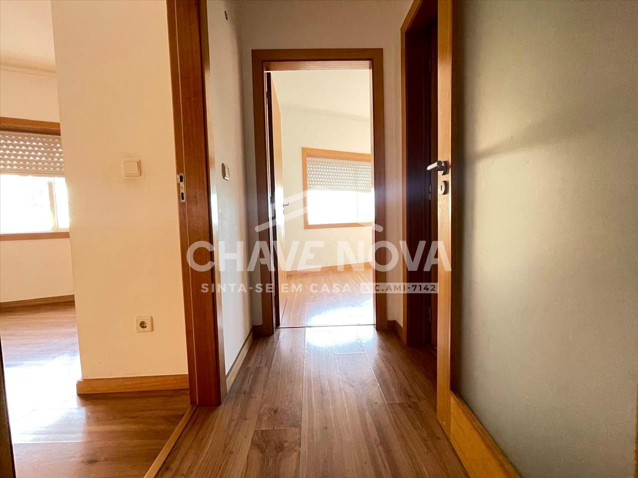 Apartamento T2 para Venda em Canelas Foto 15