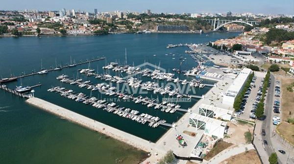 Moradia T2 na Afurada com Alojamento Local