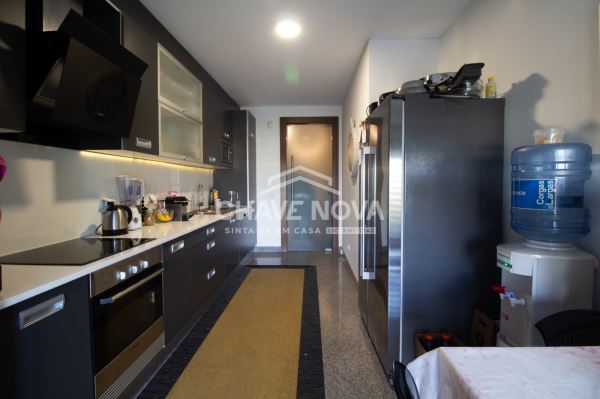 Apartamento T4 Como Novo c/ Vistas Rio e Mar em S. Pedro da Afurada