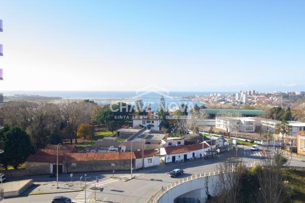 Apartamento T4 Como Novo c/ Vistas Rio e Mar em S. Pedro da Afurada