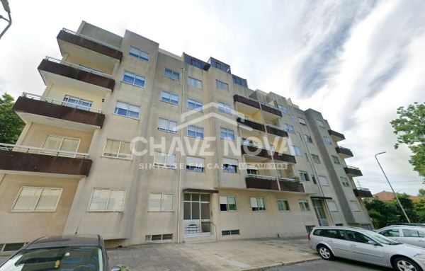 Apartamento T4 c/ Lugar de Garagem em Canidelo (Quinta da Bela Vista)