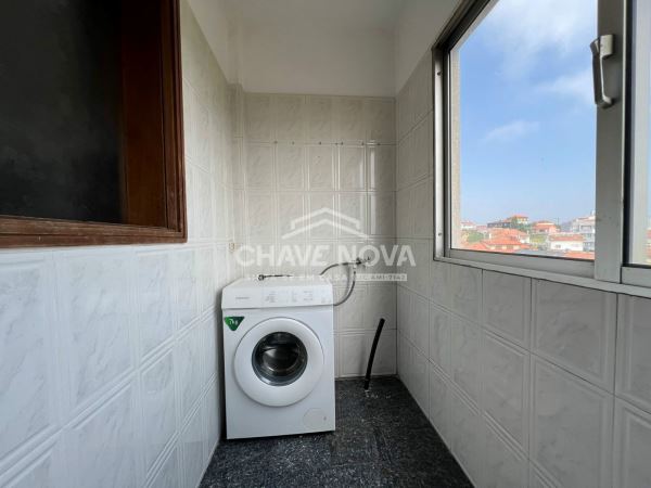Apartamento T4 c/ Lugar de Garagem em Canidelo (Quinta da Bela Vista)