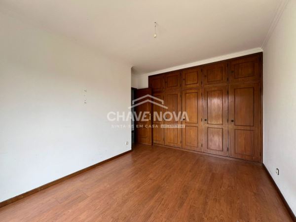 Apartamento T4 c/ Lugar de Garagem em Canidelo (Quinta da Bela Vista)
