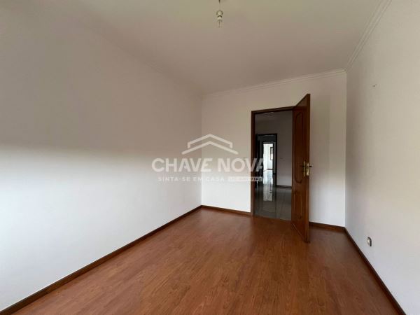 Apartamento T4 c/ Lugar de Garagem em Canidelo (Quinta da Bela Vista)