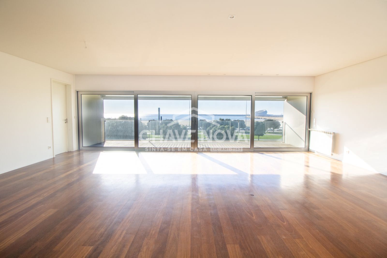 T4 primeira linha de Mar em Matosinhos