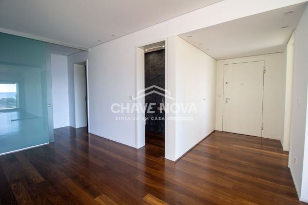 T4 primeira linha de Mar em Matosinhos
