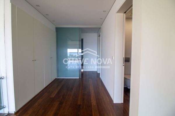 T4 primeira linha de Mar em Matosinhos