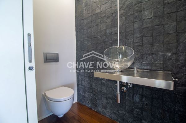 T4 primeira linha de Mar em Matosinhos