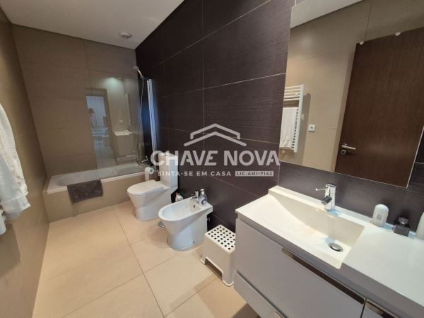 Apartamento T2 de Luxo no Condomínio Cavalo Preto – Quarteira