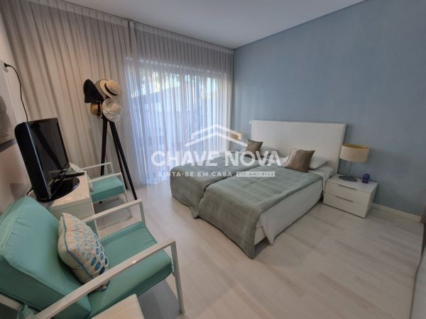 Apartamento T2 de Luxo no Condomínio Cavalo Preto – Quarteira