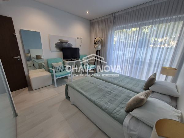 Apartamento T2 de Luxo no Condomínio Cavalo Preto – Quarteira