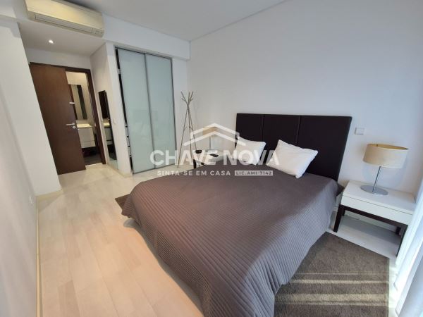 Apartamento T2 de Luxo no Condomínio Cavalo Preto – Quarteira