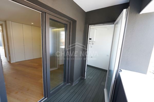 Penthouse T4 Novo - Antas - Porto