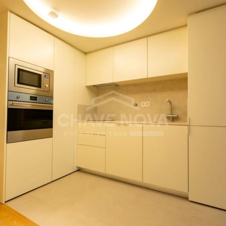 Apartamento T1 +1  Duplex Novo no Centro Histórico do Porto