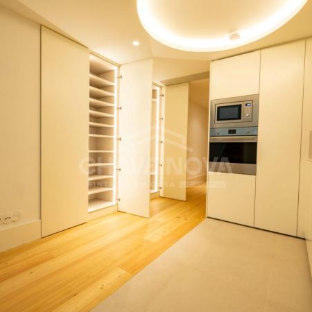 Apartamento T1 +1  Duplex Novo no Centro Histórico do Porto
