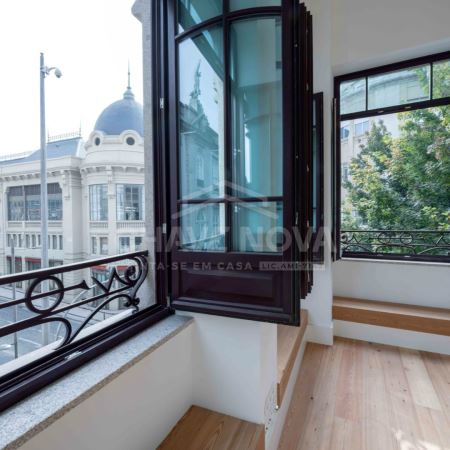 Apartamento T3 Novo em Condomínio Privado na Baixa do Porto.